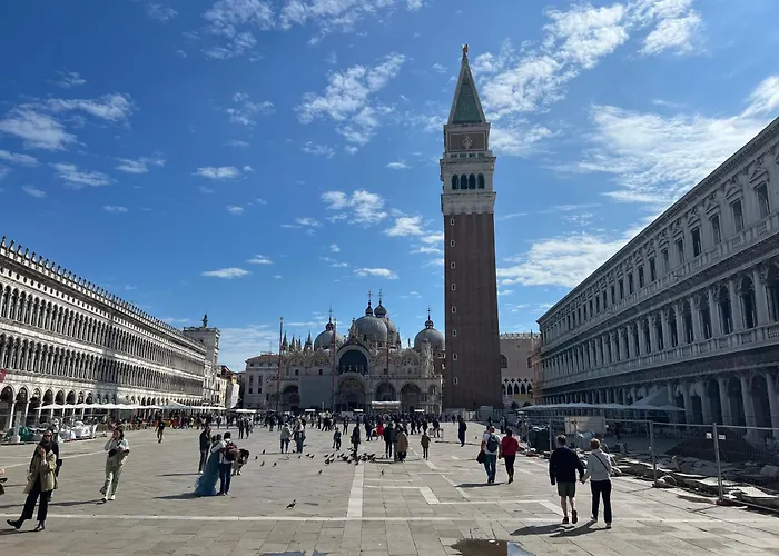 Vibes San Marco *